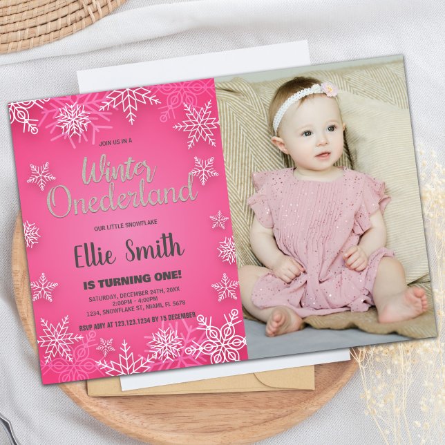 Invitaciones de cumpleaños de invierno en ONEderla (Winter ONEderland Birthday Invitations Pink Photo)