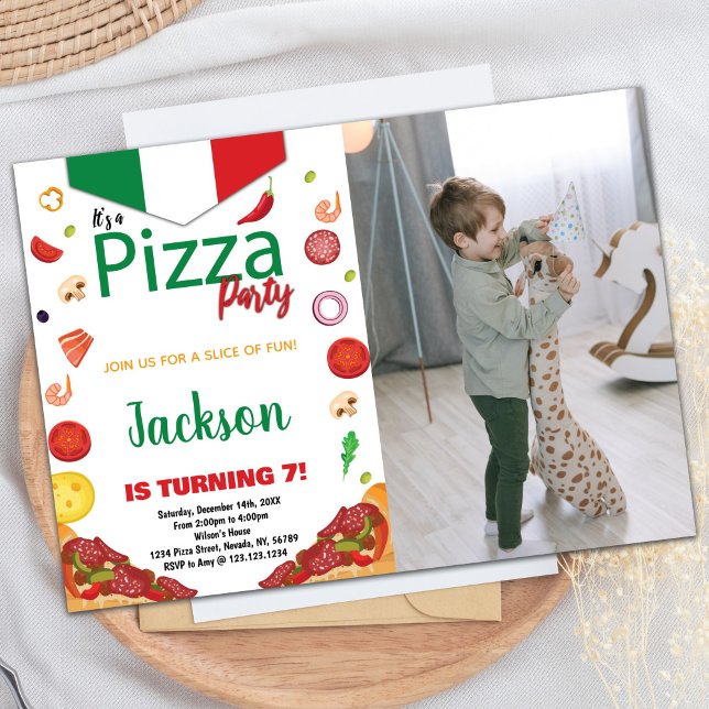 Invitaciones de cumpleaños de Pizza Roja Verde. (Photo Green White Red Pizza Birthday Invitations)