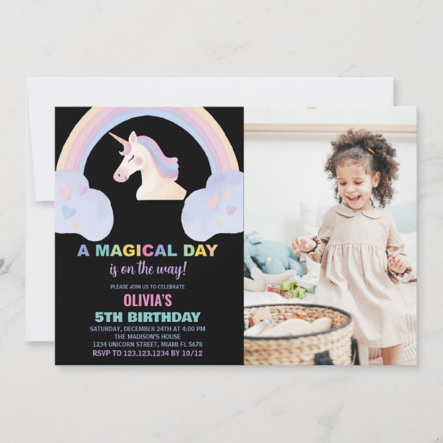 Invitaciones de cumpleaños de Rainbow Unicorn con  (Anverso)