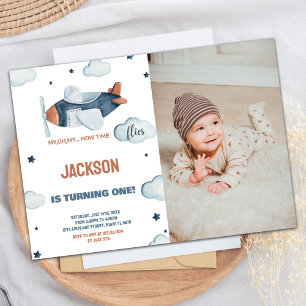 Invitaciones de cumpleaños del avión Marrón gris c