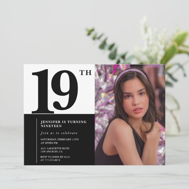 Invitaciones de cumpleaños número 19 negras Elegan (Anverso de pie)