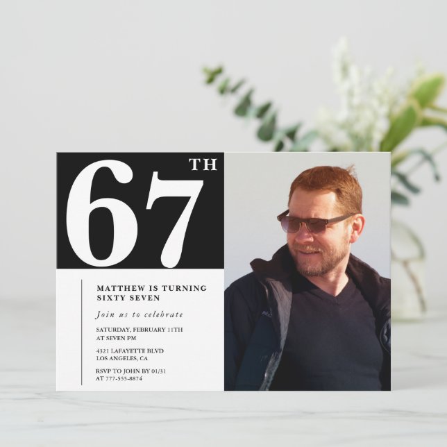 Invitaciones de cumpleaños número 67 en blanco y n (Anverso de pie)
