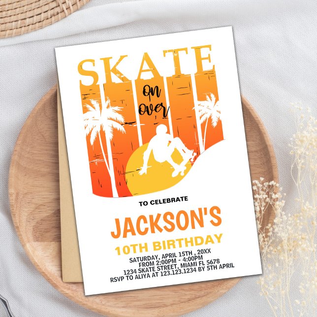 Invitaciones de cumpleaños para skateboard Naranja (White Orange Skateboard Birthday Invitations)