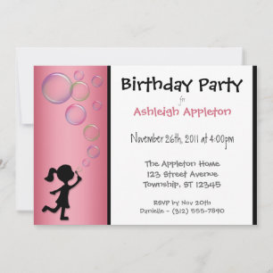 Invitaciones de cumpleaños rosadas para las burbuj