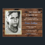 Invitaciones de madera estilo vintage de cumpleaño<br><div class="desc">Añade tu foto a esta invitación de madera de estilo vintage. Agregue cualquier edad. Se incluye la impresión posterior.</div>