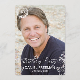 Invitaciones modernas elegantes del cumpleaños de