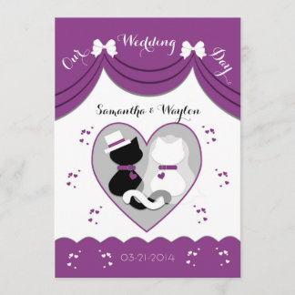 Invitaciones púrpuras de los pares de la boda del