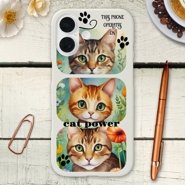 iPhone 16 Funda de teléfono del divertido dispositivo de ron (Phone case featuring 3 paintings of cute cats (or your photos) with tiny feet prints and one whisker)