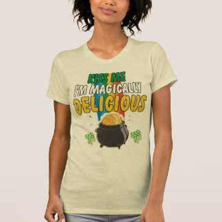 Irlandés - béseme que soy mágico camiseta