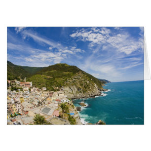 Italia, Cinque Terre, Vernazza, Ciudad en la lader
