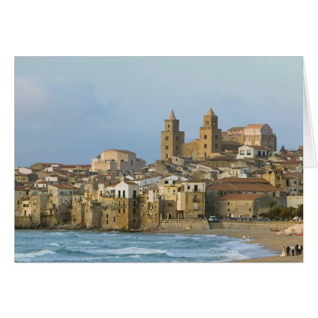 Italia, Sicilia, Cefalu, Vista con el Duomo desde  (Anverso (Horizontal))