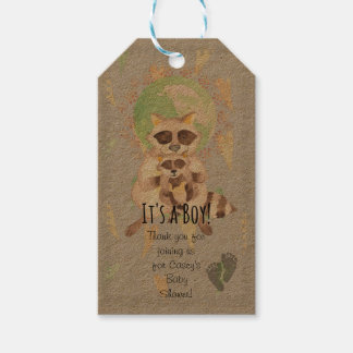 It's a Boy! Etiqueta de regalo de Baby Raccoon