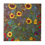 Jardín de la granja de Gustavo Klimt con la teja<br><div class="desc">Jardín de la granja de Gustavo Klimt con la teja de los girasoles. Pintura al óleo en lona a partir de 1905-06. Aunque Klimt se reconoce más para su período del oro que la obra clásica producida trabaja como el beso y el retrato de Adela Bloch Bauer, el artista también...</div>