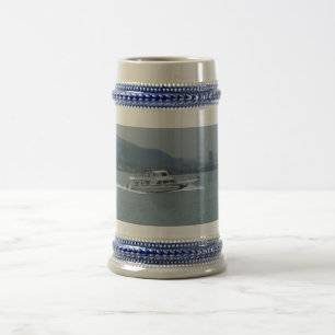 Jarra De Cerveza Barco de crucero en Gris Tamsui/Azul 22 oz Stein