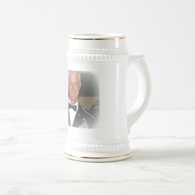 Jarra De Cerveza blanco/oro 22oz, Stein (Anverso derecho)