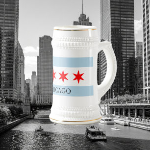 Jarra de cerveza con la bandera de Chicago y texto