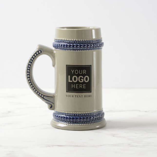 Jarra de cerveza con su logo (Izquierda)