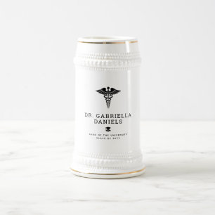 Jarra De Cerveza Graduación personalizada de médico de escuela de m