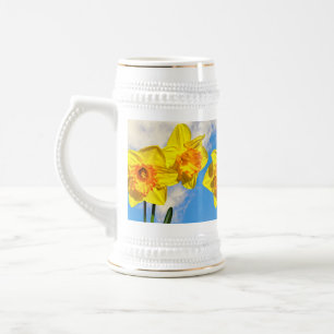 Jarra De Cerveza Grupo de Daffodils Flores de la Medalla de Oro Mug