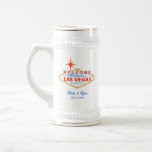 Jarra De Cerveza La cerveza Personalizado Stein del partido Wedding<br><div class="desc">Prepárese para un boda de Las Vegas con estas cervezas bodas de personalizable.</div>