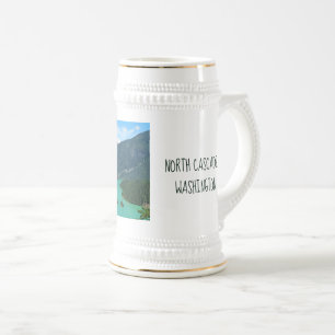 Jarra De Cerveza Lago Turquesa de montaña nevada en Washington