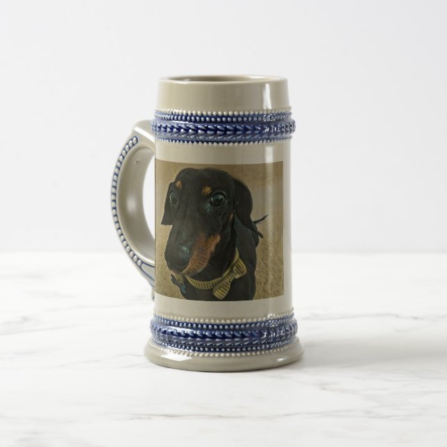 Jarra De Cerveza LeBron the Dachshund Beer Stein (Anverso izquierdo)