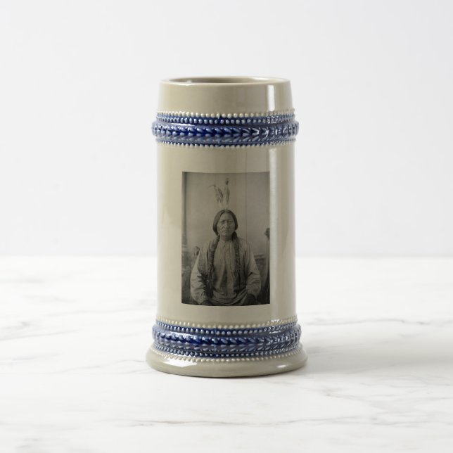 Jarra De Cerveza Líder lakota sacudiendo a indígenas norteamericano (Centro)