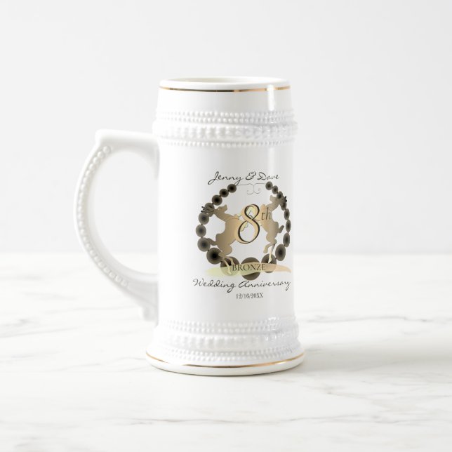 Jarra De Cerveza Octavo aniversario Boda con emblema de renos (Izquierda)