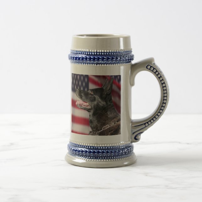 Jarra De Cerveza Patrulla fronteriza K9 Baros con acero de bandera  (Derecha)
