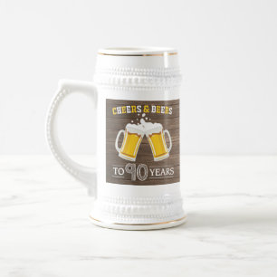 Jarra De Cerveza Saludos y cervezas rústicos a 90 años