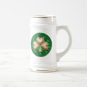 Jarra De Cerveza Shamrock de oro sobre nudos celtas Mug