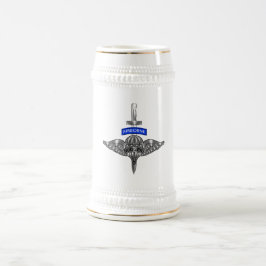 Jarra De Cerveza Soldados aéreos asombrosos en paracaídas