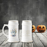 Jarra De Cerveza Stein Mug, boda de Ghost Groom y yerno<br><div class="desc">El fantasma Groom Stein Mug, yerno, celebra el vínculo especial con tu nuevo yerno usando nuestro "fantasma Groom Stein Mug, yerno". Presentando nuestro caprichoso novio fantasma y la sincera frase: "Hoy vemos a nuestra hija casarse con el amor de su vida. Este día no perdemos a una hija, sino que...</div>