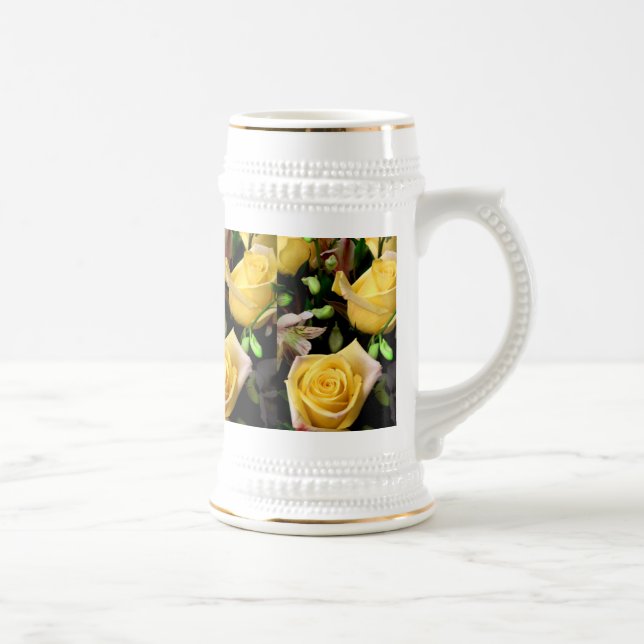 Jarra De Cerveza Todo se acerca Rosas para Me_ Mug (Derecha)