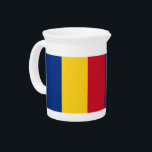 Jarra Para Bebidas Bandera rumana en lanzador<br><div class="desc">Añada un toque de orgullo rumano a su experiencia gastronómica con nuestra exclusiva cocina con la bandera de Rumania. Diseñado con meticulosa atención a los detalles, este lanzador es más que un simple artículo funcional; es una celebración del legado y orgullo cultural de Rumania. El diseño vibrante muestra de manera...</div>