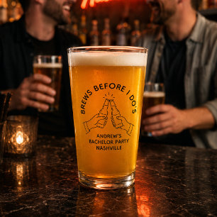 Jarras de cerveza de una pinta para la despedida d