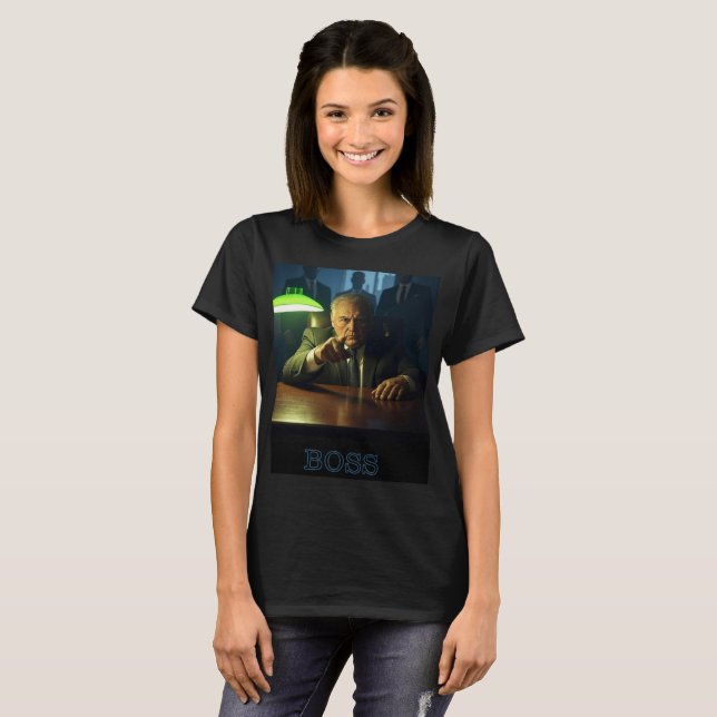 Jefe con camiseta negra para mujeres de texto (Anverso completo)