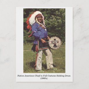 Jefe nativo americano con tarjeta postal antigua d