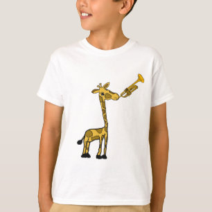 Jirafa DE que juega la camisa de la trompeta
