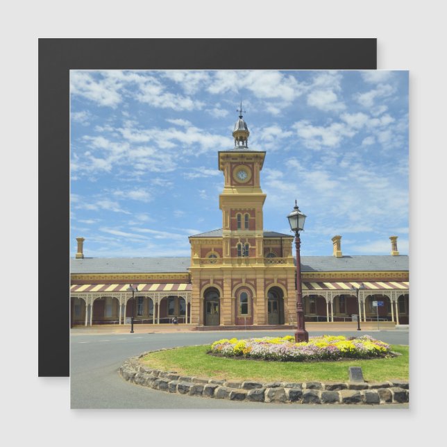 Journey through Time at Albury Station (Anverso/Reverso)