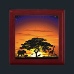 Joyero Animales salvajes al atardecer en la sabana africa<br><div class="desc">Impresionante,  brillante y pacífico atardecer en el paisaje salvaje de la sabana africana con formas de animales salvajes. Originalmente creado con la técnica de arte gráfico de alta calidad / alta resolución Vector de derechos de autor BluedarkArt TheChameleonArt.</div>