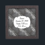 Joyero Bodas de tipografía de Chalkboard<br><div class="desc">Chalkboard Vintage Modern Mr and Mrs Chalkboard Wedding Invitaciones a la boda Dulce y elegante bodas de pizarra Chalkboard Modern Vintage Invitaciones a dulces y suaves bodas de pizarra Boda Camisetas</div>