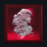 JOYERO CÁMARA ANTIGUA, SEÑORA CON MONOGRAMA DE GRAPAS<br><div class="desc">Elegante y antigua joya de cammo con un hermoso perfil de mujer con el pelo largo ornamentado con uvas y viñas para la cosecha de viñas con piedra de ruby roja.Parte de "Frutos de temporada". Este elegante diseño es perfecto para nutricionistas, dietistas, abastecedores, servicio de comida, preparación o restaurante, catering,...</div>