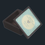 Joyero Damasco Y Corazón De Color Azul Y Beige Claro<br><div class="desc">Sencillo y elegante damasco azul claro y beige con aniversario de boda de corazón dorado</div>