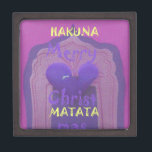 Joyero Hakuna Matata Merry Christmas Love Design.jpg<br><div class="desc">Hakuna Matata Feliz Diseño de Amor de Navidad. Hermoso diseño de color morado con un maravilloso corazón azul y un toque de purpurina en el fondo. Uno de los últimos diseños especiales de Hakuna Matata esta maravillosa temporada de Navidades y la maravillosa temporada. Comparte el amor de los Navidades con...</div>