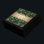 Joyero Peacock de oro<br><div class="desc">Caja de regalo de pavo real con un bonito fondo de plumas de pavo real y un centro de joyas de oro. Personalizar con el texto en el estilo de letra y color de su elección.</div>