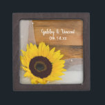 Joyero Sunflower and Bridal Veil Country Wedding<br><div class="desc">Carry your wedding bands down the aisle in the charming Sunflower and Bridal Veil Country Wedding Gift Box Personalize it to create a keepsake gift for the newlyweds or bridesmaids. This casual yet classy custom wedding gift box features a quaint floral photograph of a yellow sunflower blossom and a white...</div>