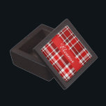 Joyero Tartán blanco rojo | Añadir su nombre<br><div class="desc">Este diseño de arcilla roja y blanca tiene un patrón repitido de rayas/tartán que está ligeramente texturado. Es un patrón brillante y elegante.</div>