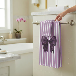 Juego de baño de rayas con lazo morado elegante