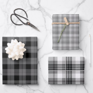 Juego de hojas de papel de regalo a cuadros negros